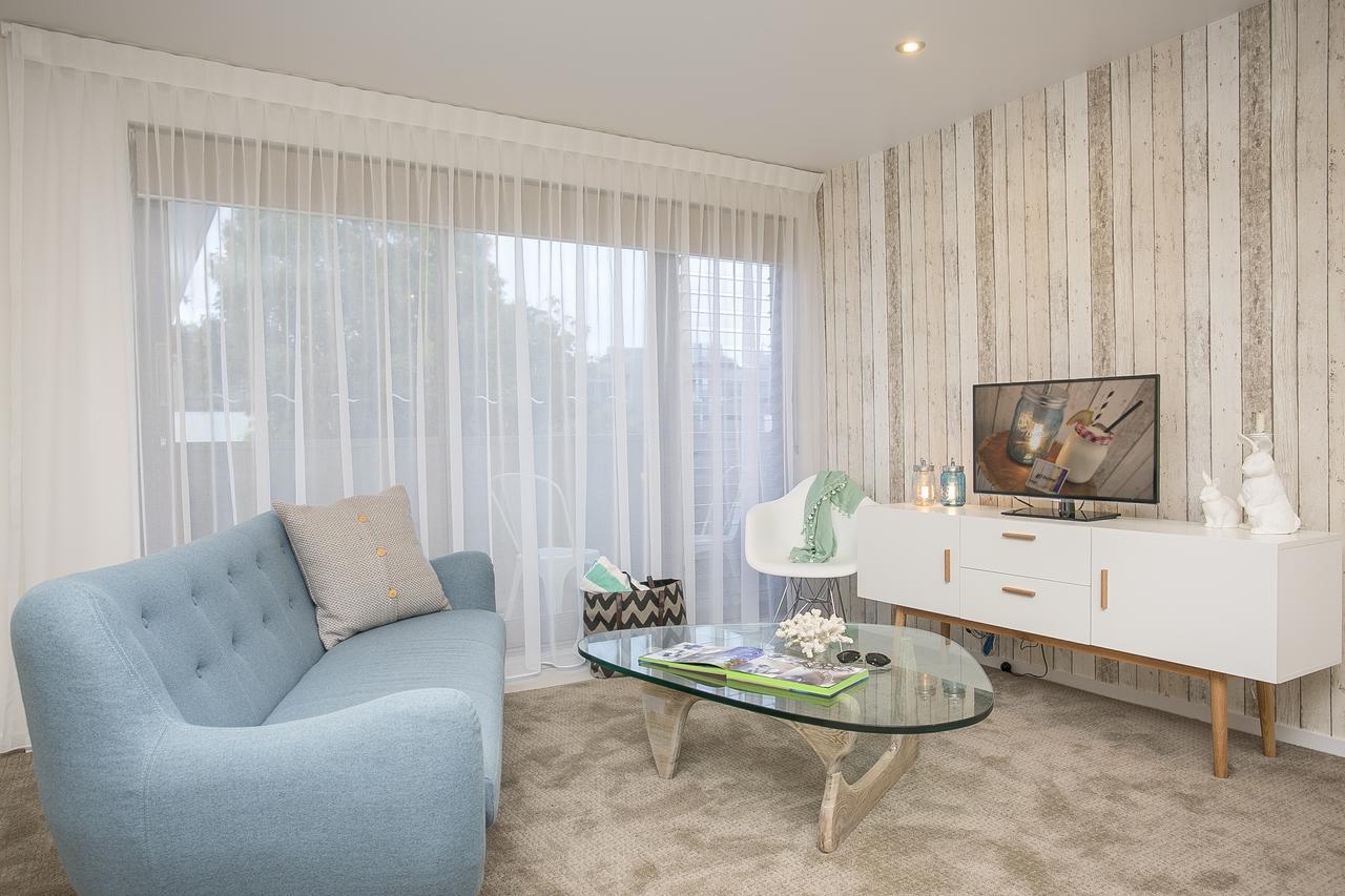 נוסה 10 Hastings Street Motel מראה חיצוני תמונה